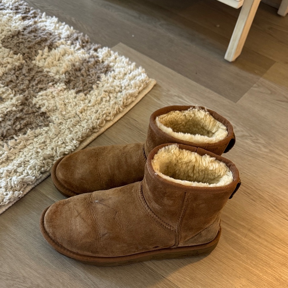 UGGs